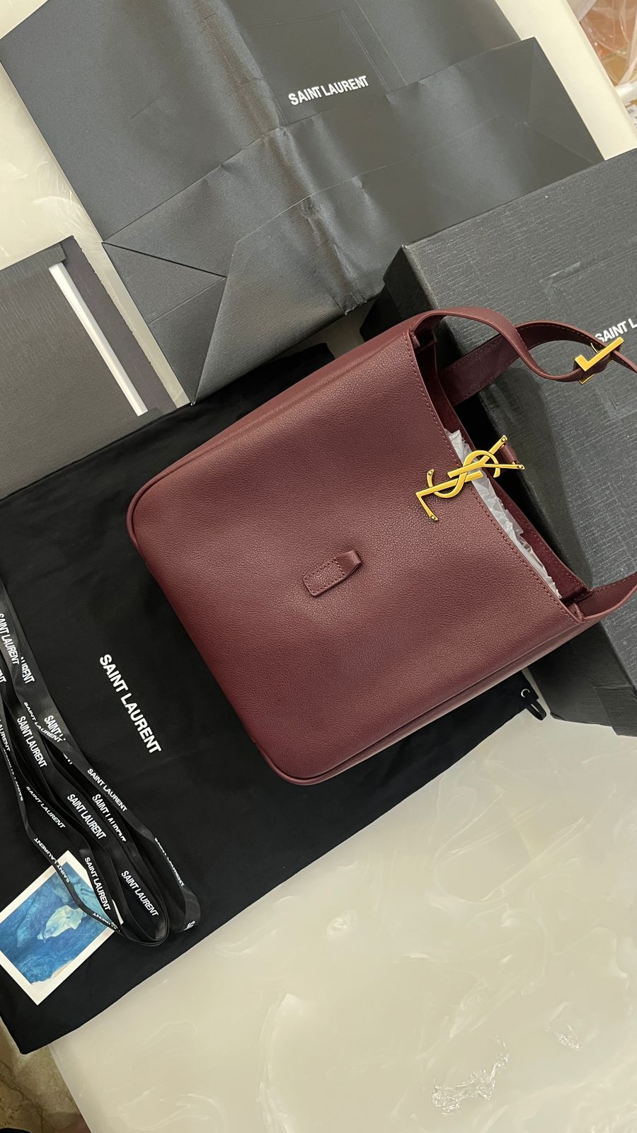 Saint Laurent Le 5 À 7 Supple  leather shoulder bag