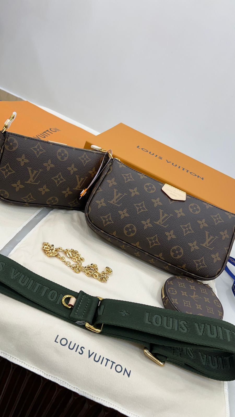 Louis Vuitton Multi Pochette Accessoires in monogram canvas