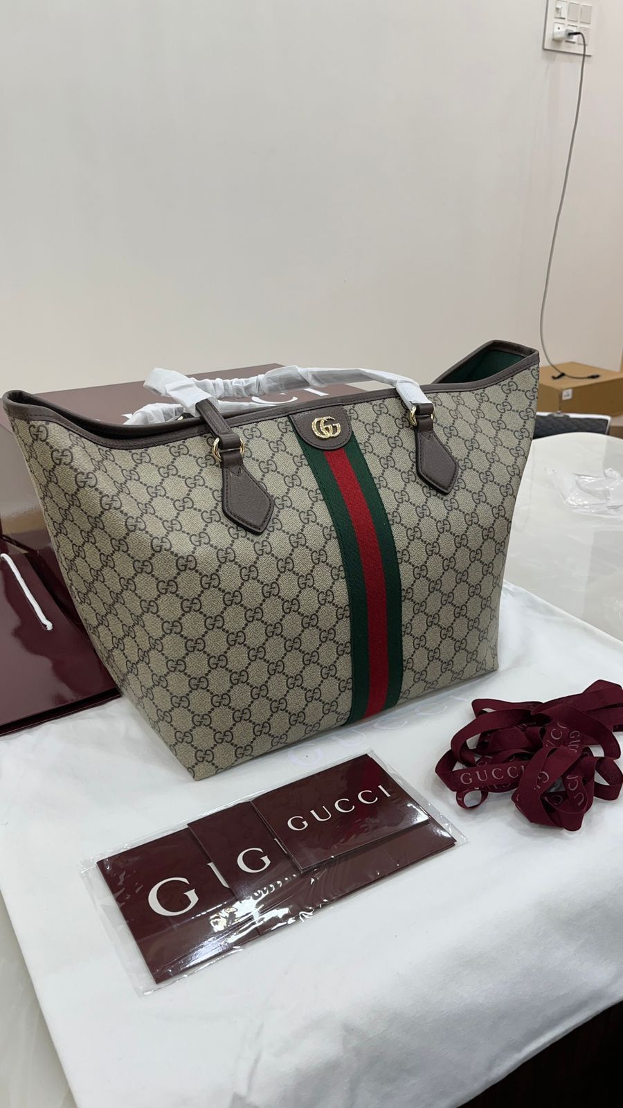 Gucci Ophidia GG Medium Tote Bag