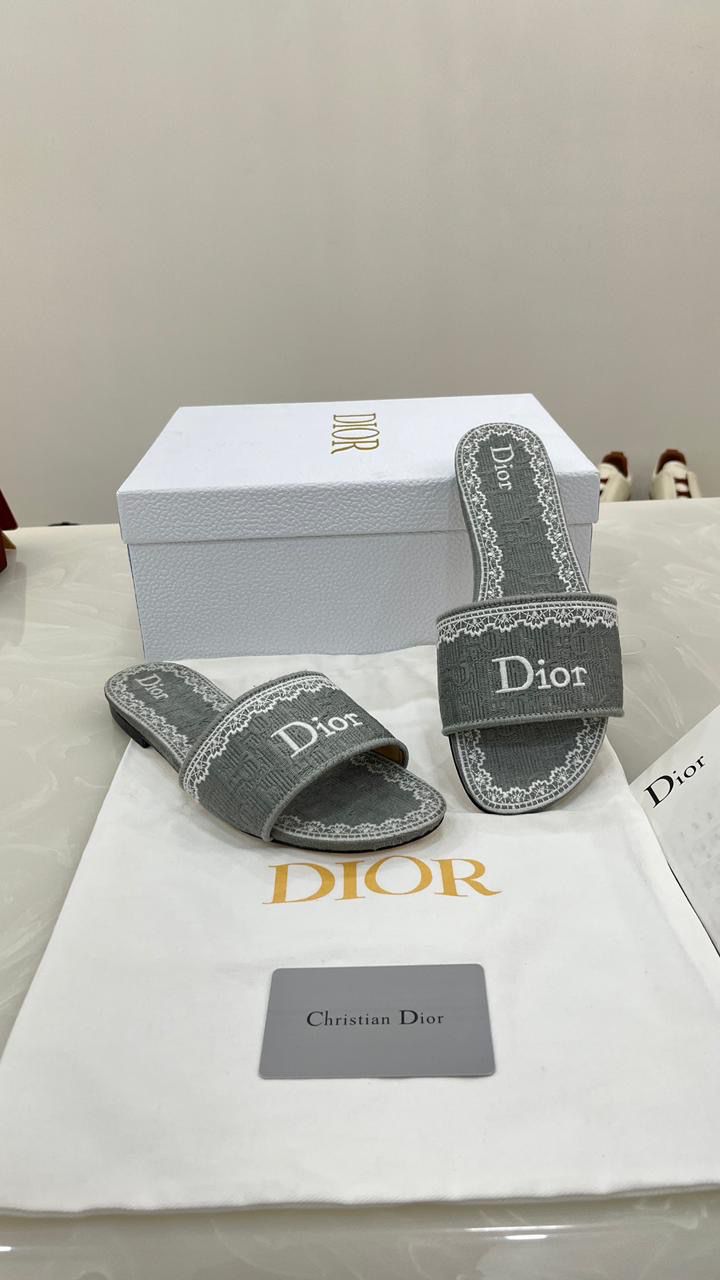 Dior flats