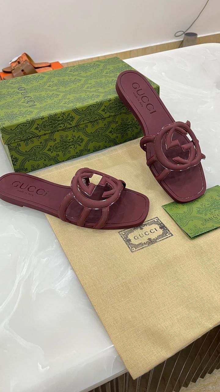 Gucci flats