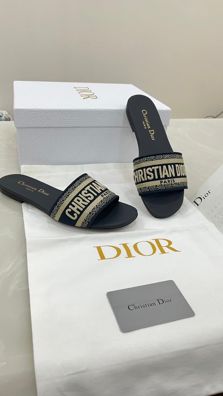 Dior flats
