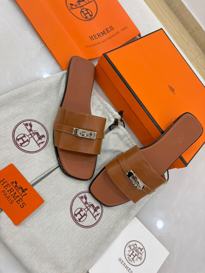 Hermès Giulia sandals