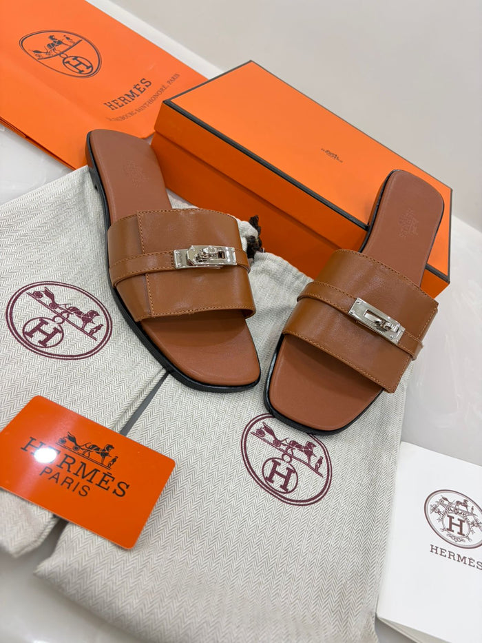 Hermès Giulia sandals