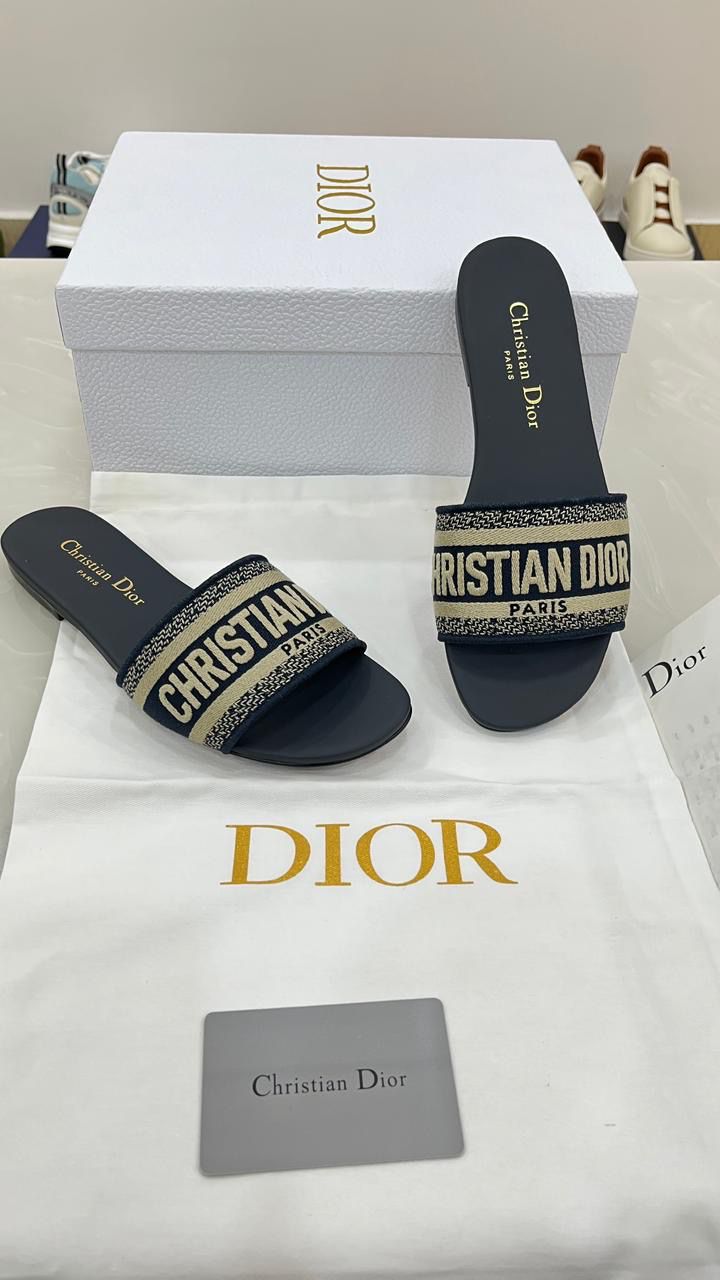Dior flats