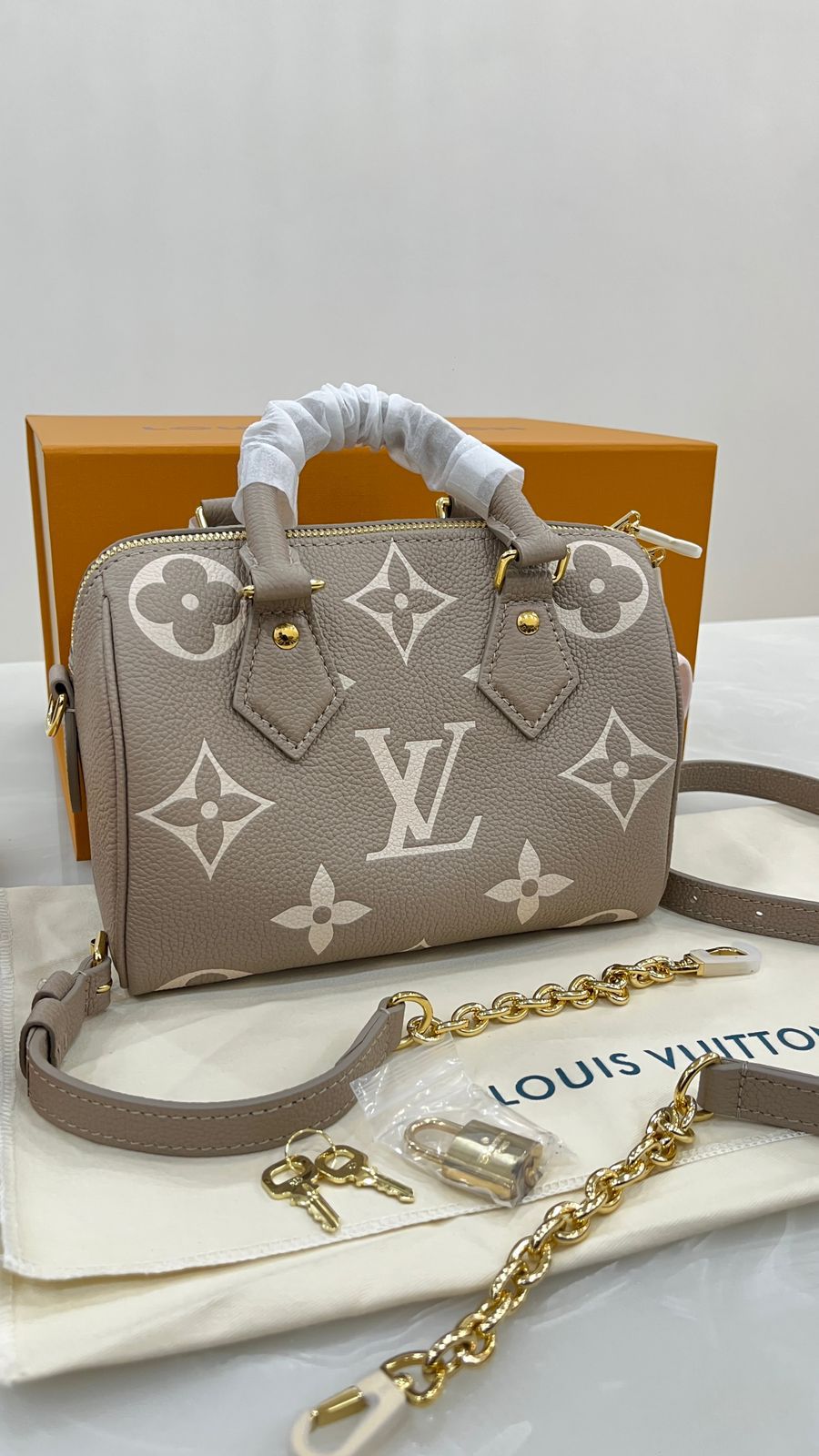 Louis Vuitton Speedy Bandoulière 20 bag