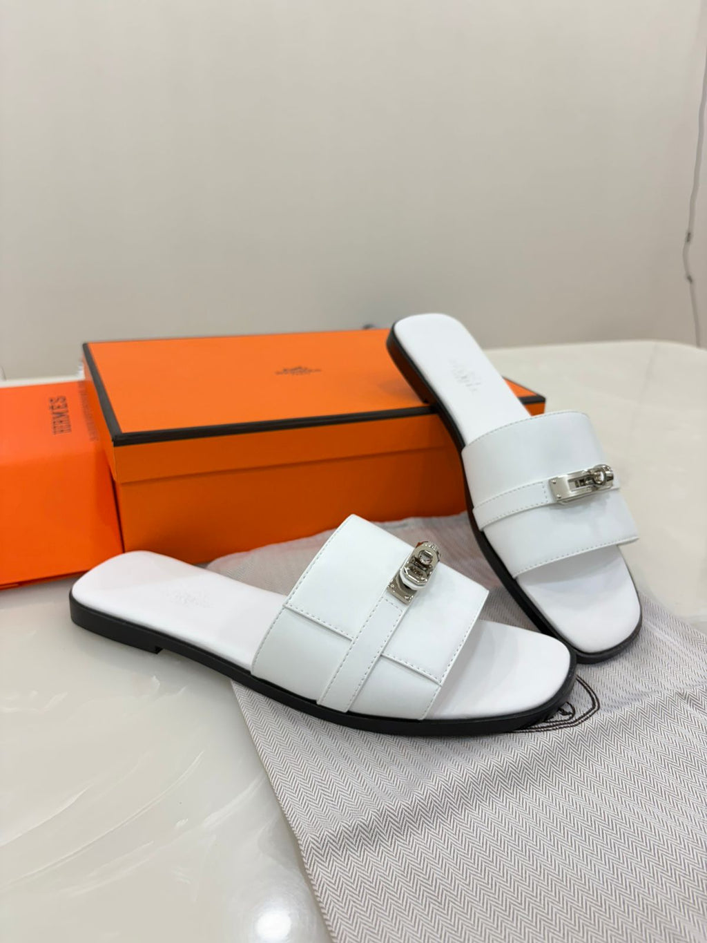 White leather Hermès Giulia