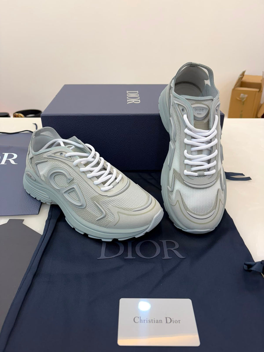 Dior B30 sneakers in a gray with white laces