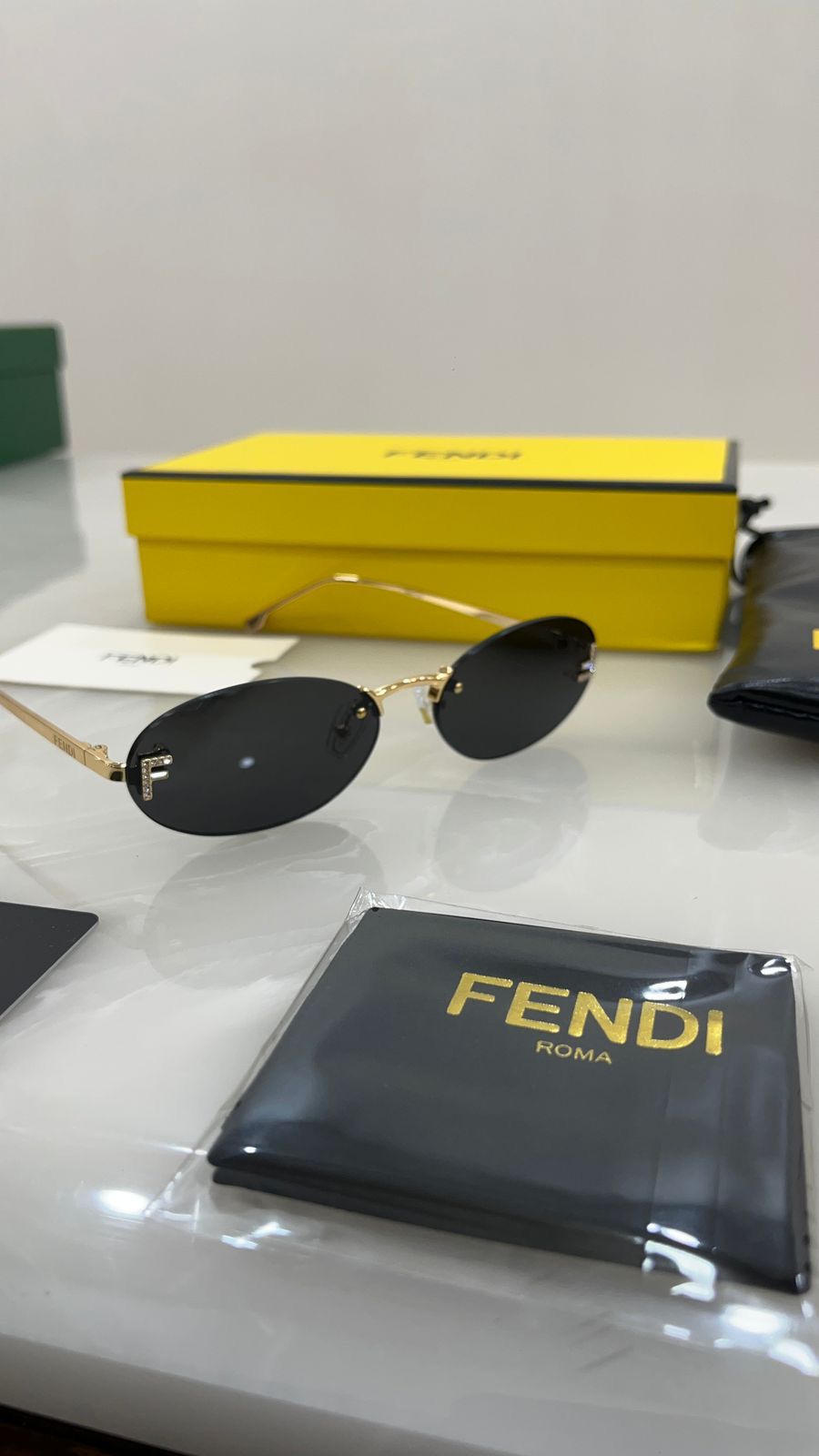 Fendi FE4075US sunglasses