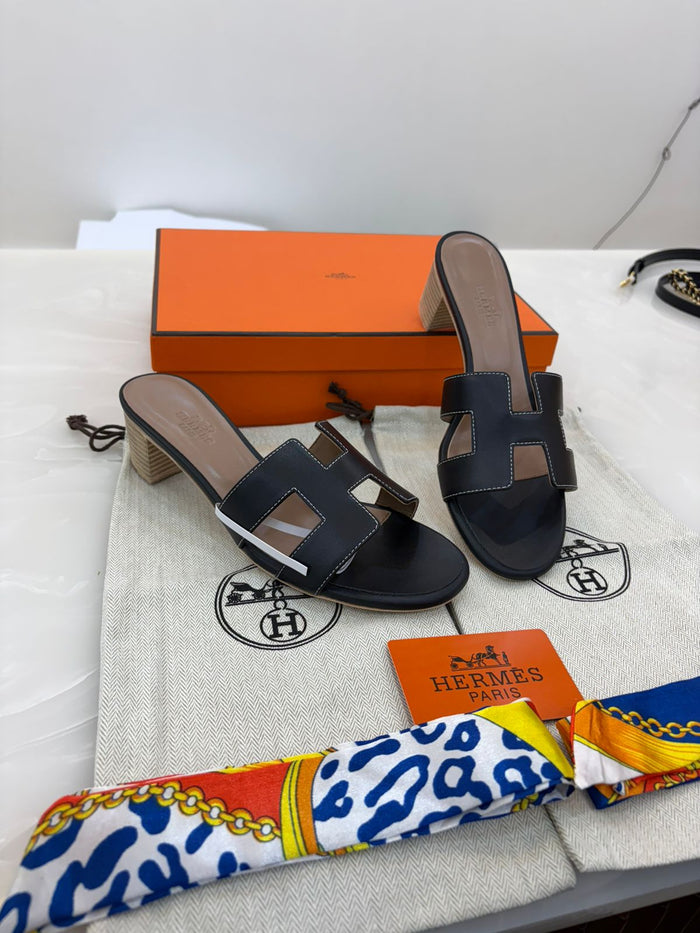 Hermès Oasis sandals
