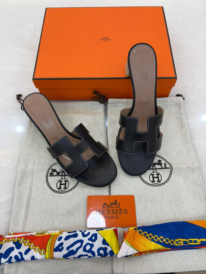 Hermès Oasis sandals