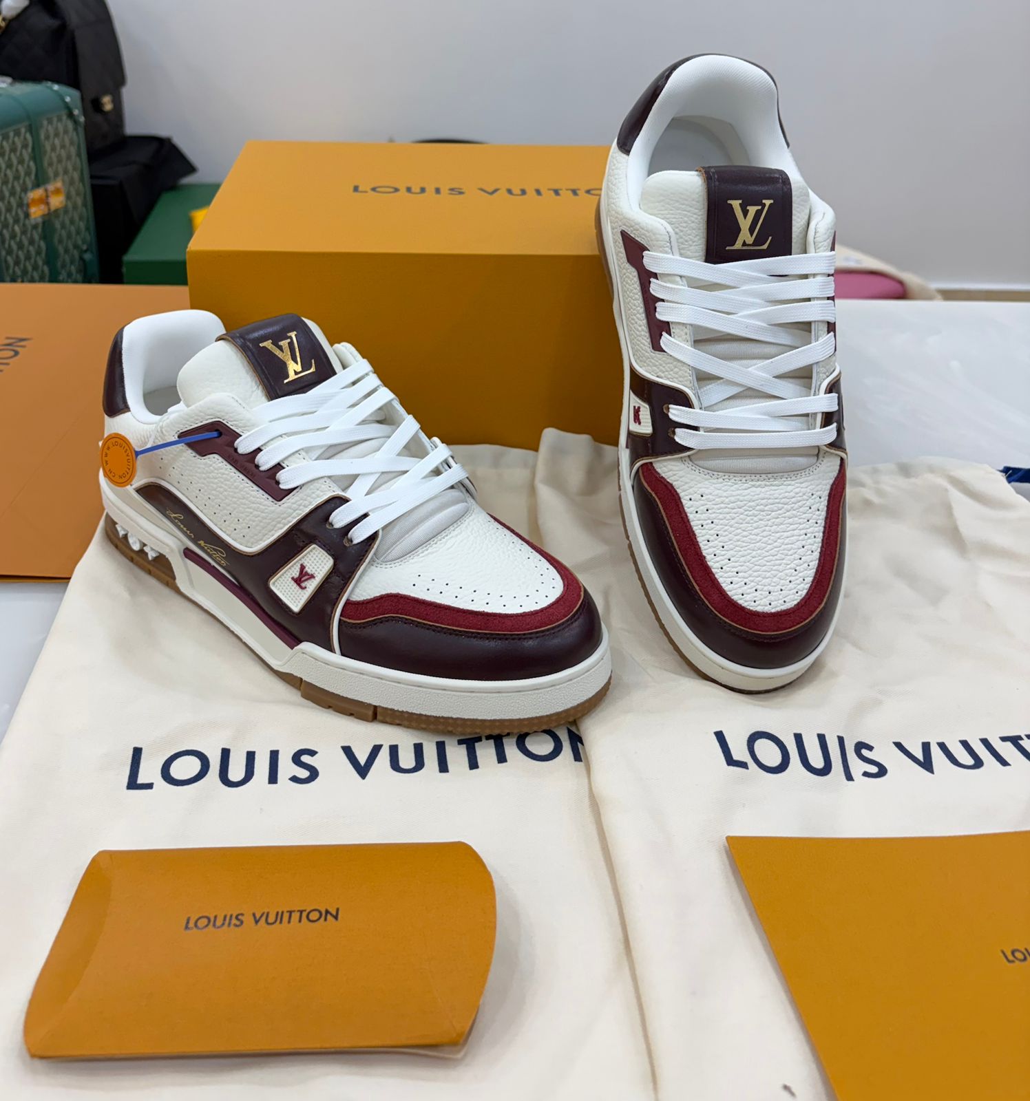 Lv Trainers