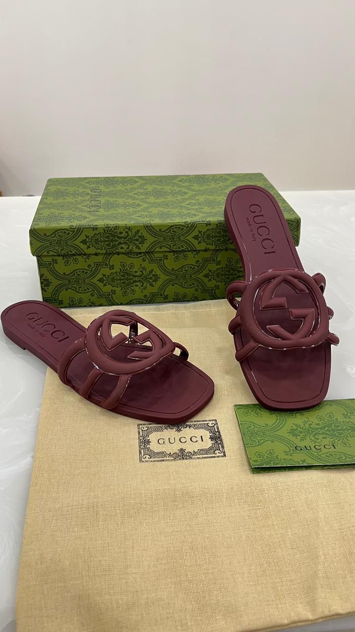 Gucci flats