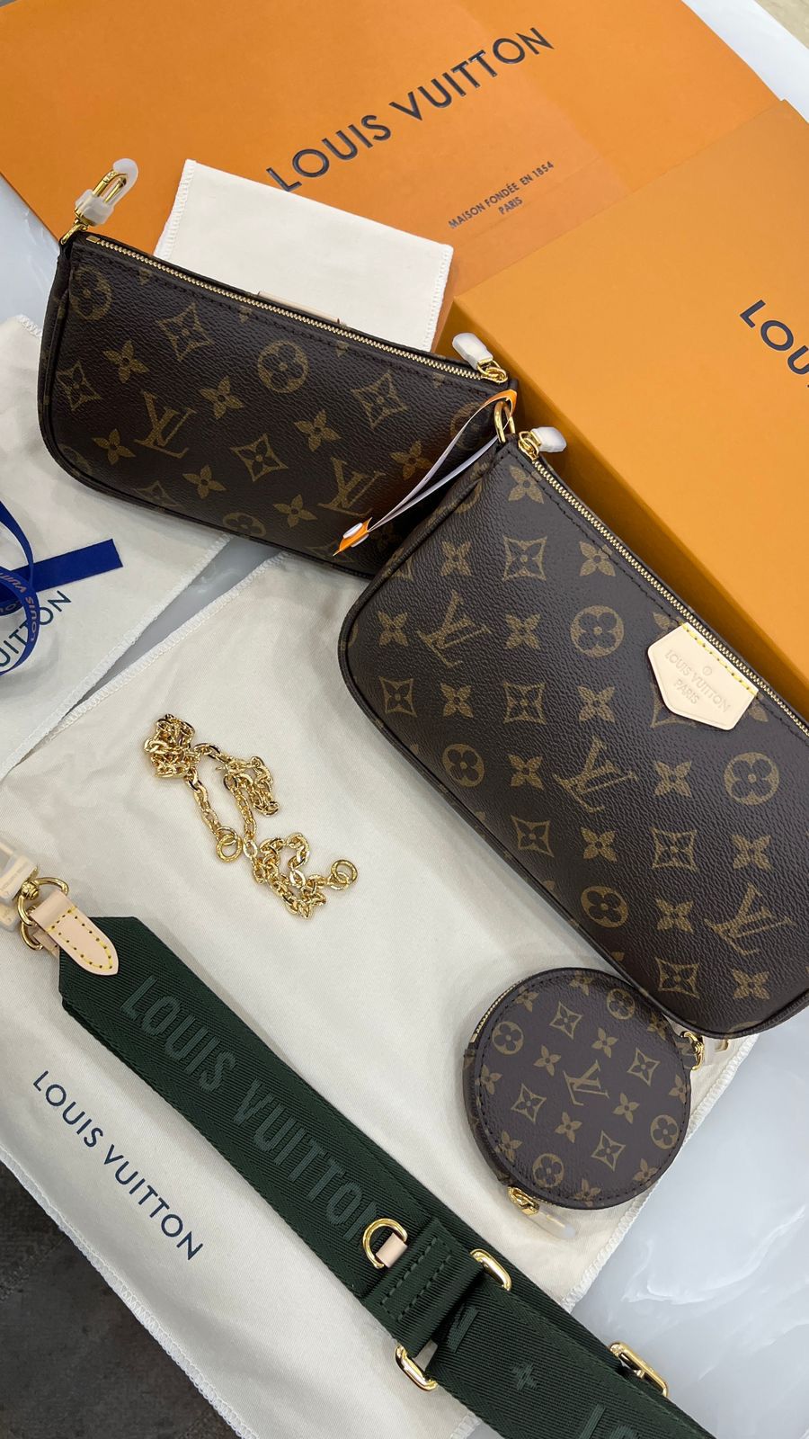 Louis Vuitton Multi Pochette Accessoires in monogram canvas