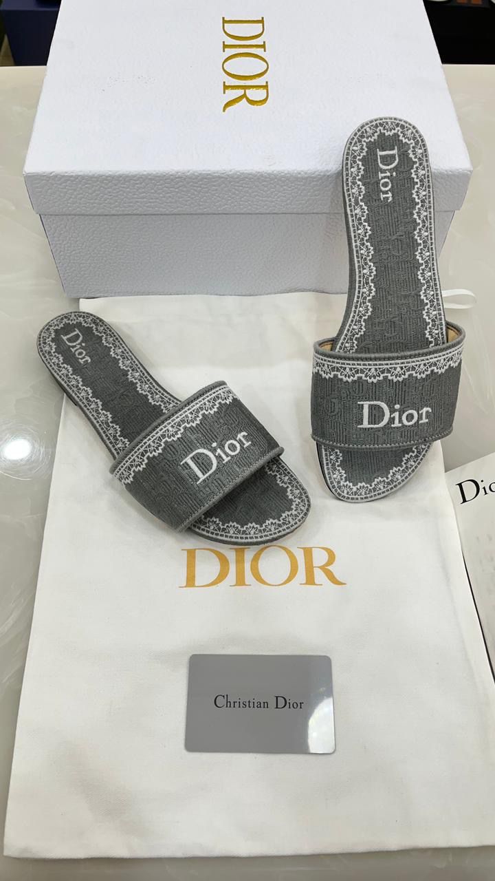 Dior flats